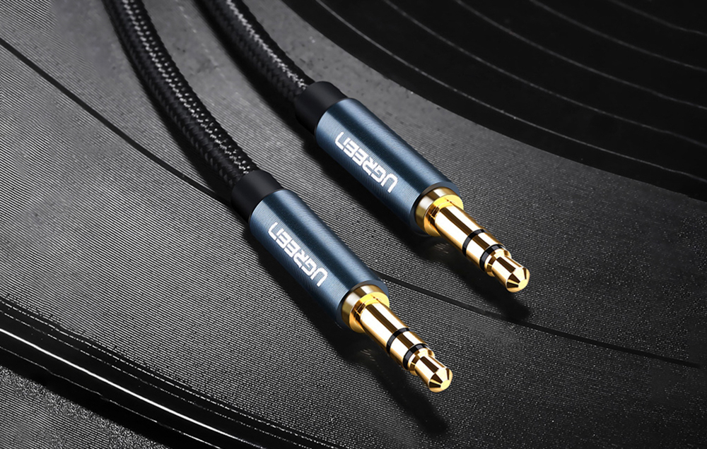 Kabel audio Ugreen AV112 z nylonowym oplotem