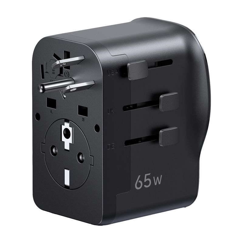 Universal Travel Adapter Ugreen S550, 2x USB-C, 1x USB-A, 65W 5